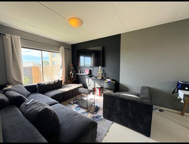 2 BEDROOM APARTMENT FOR SALE IN PARKRAND